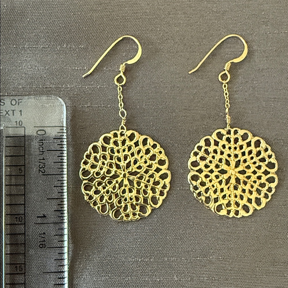 Elegant Filigree Dangle Earrings